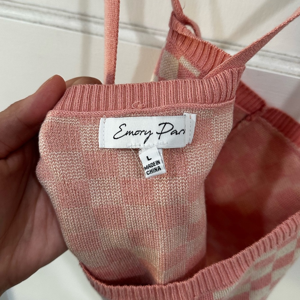 Top - Picture 3 of 3